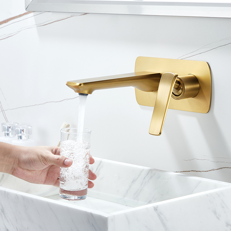 Современный роскошный золотой настенный смеситель для ванной комнаты с одной ручкой, скрытый смеситель для горячей и холодной воды