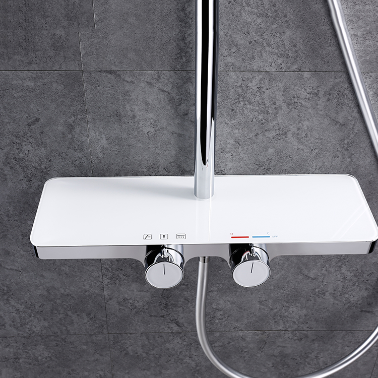 Поставщик Kaiping Chrome Exposed Горячая и холодная вода Настенный смеситель для душа с дождевой водой для ванной комнаты